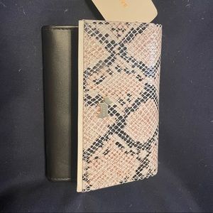 Easley London Womens Snakeskin Wallet